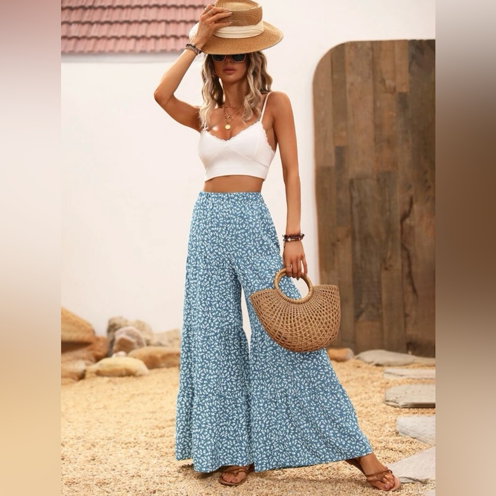 SHFIN Holiday Ditsy Floral Print Ruffle Hem Wide Leg Pants - Blue & White